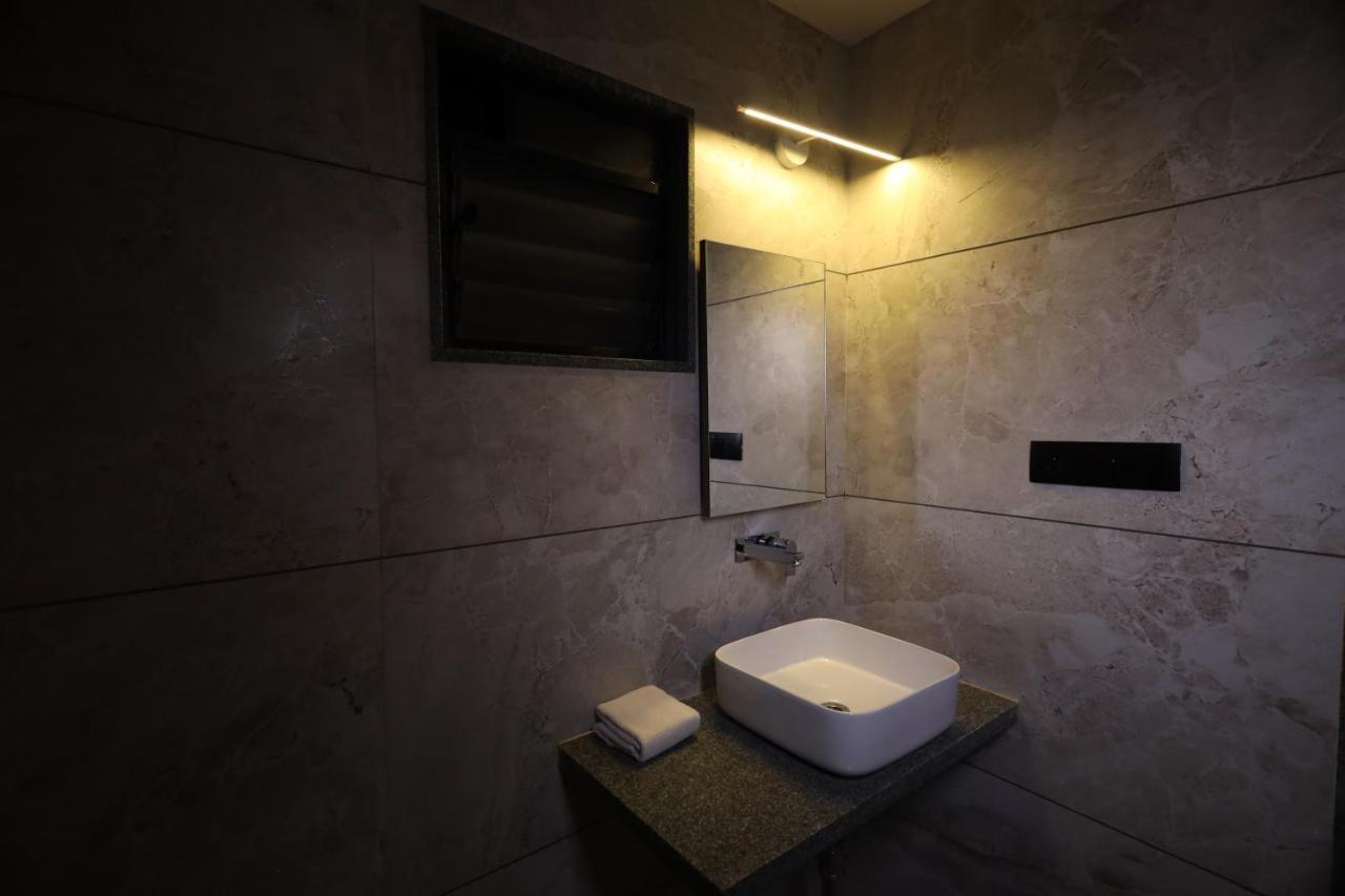 Lords Eco Inn Navsari 외부 사진