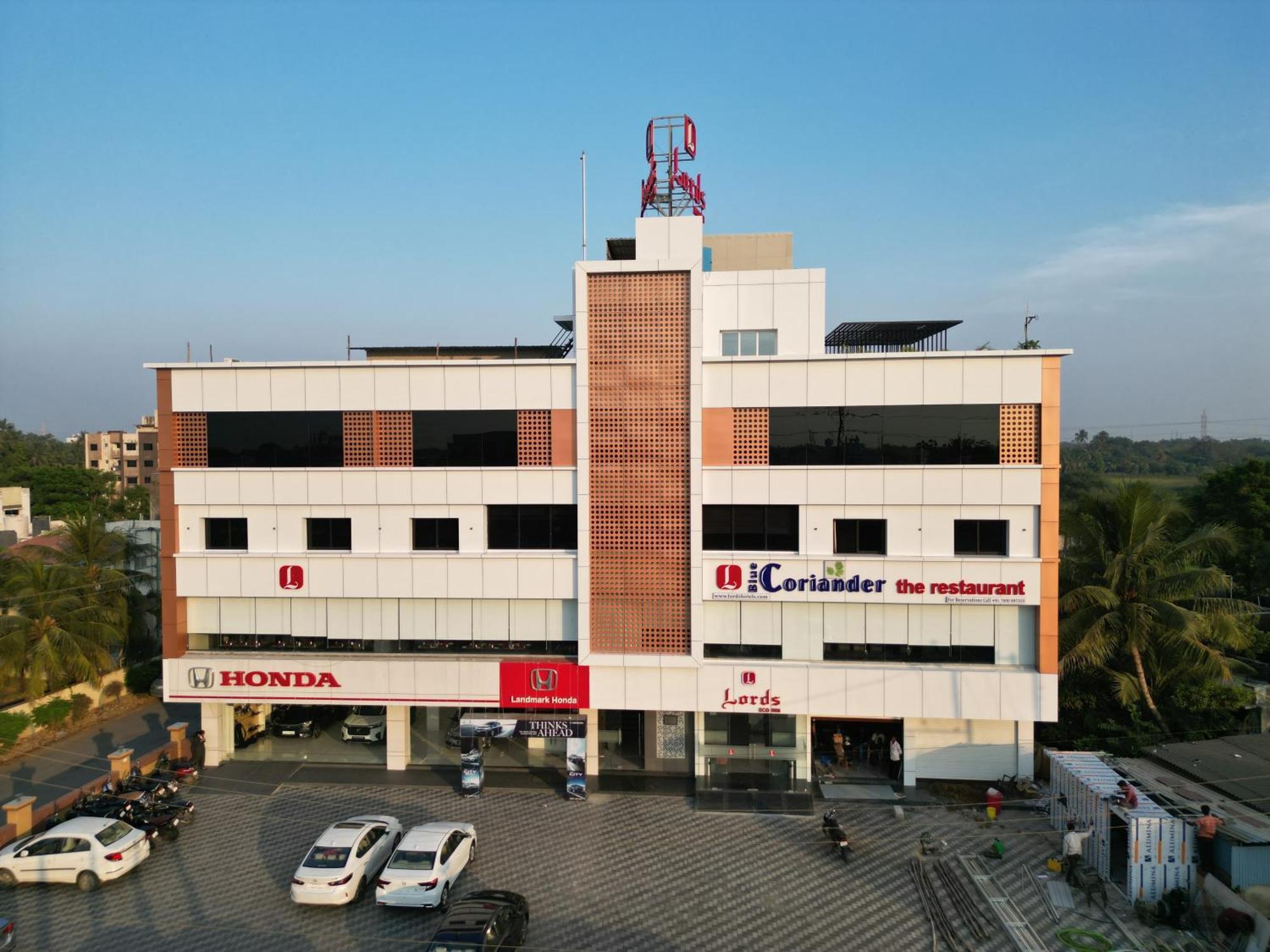 Lords Eco Inn Navsari 외부 사진