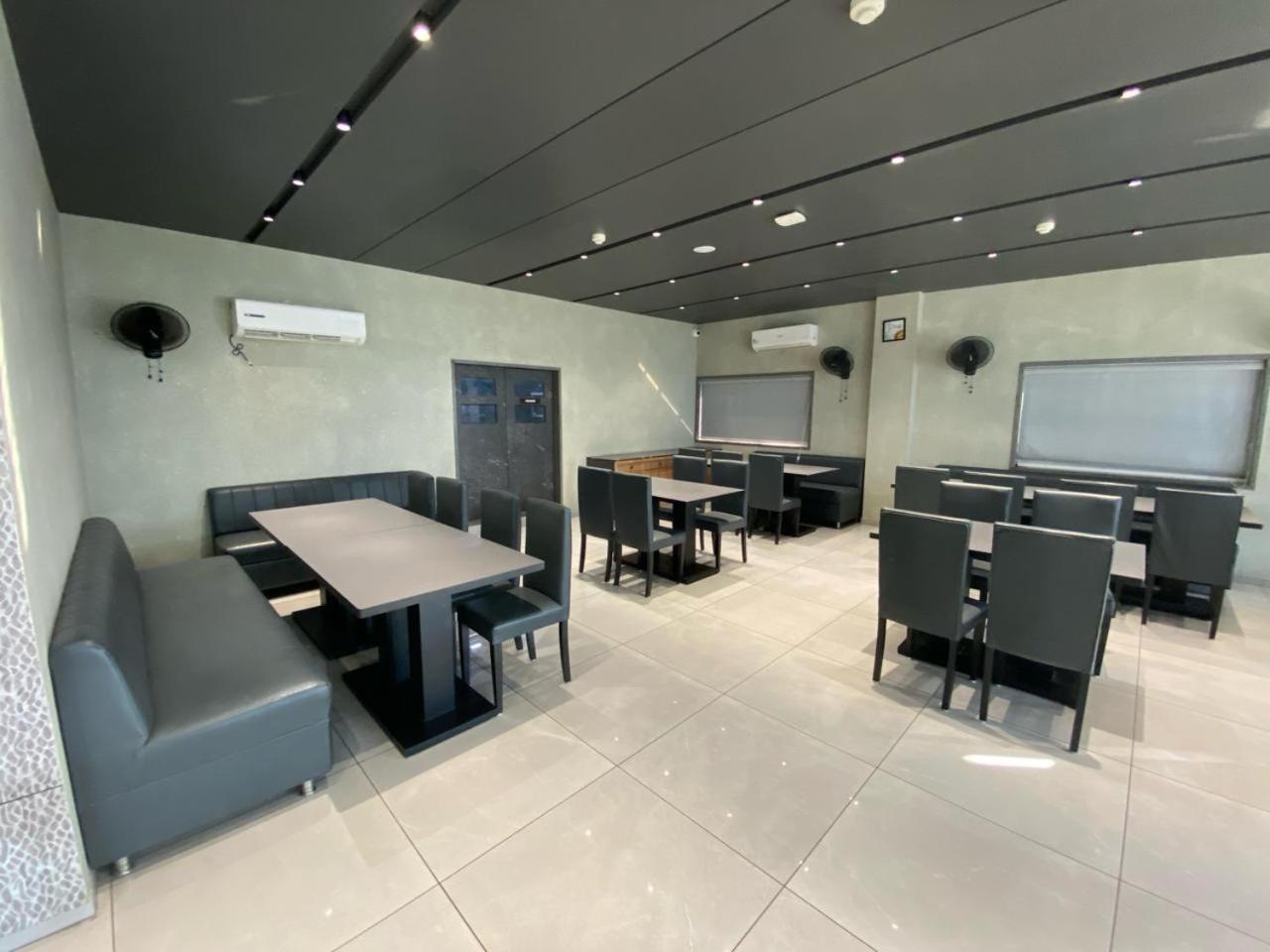 Lords Eco Inn Navsari 외부 사진