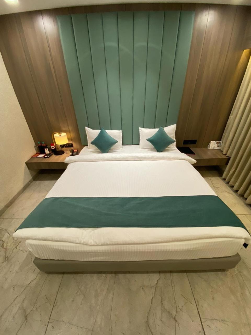 Lords Eco Inn Navsari 외부 사진