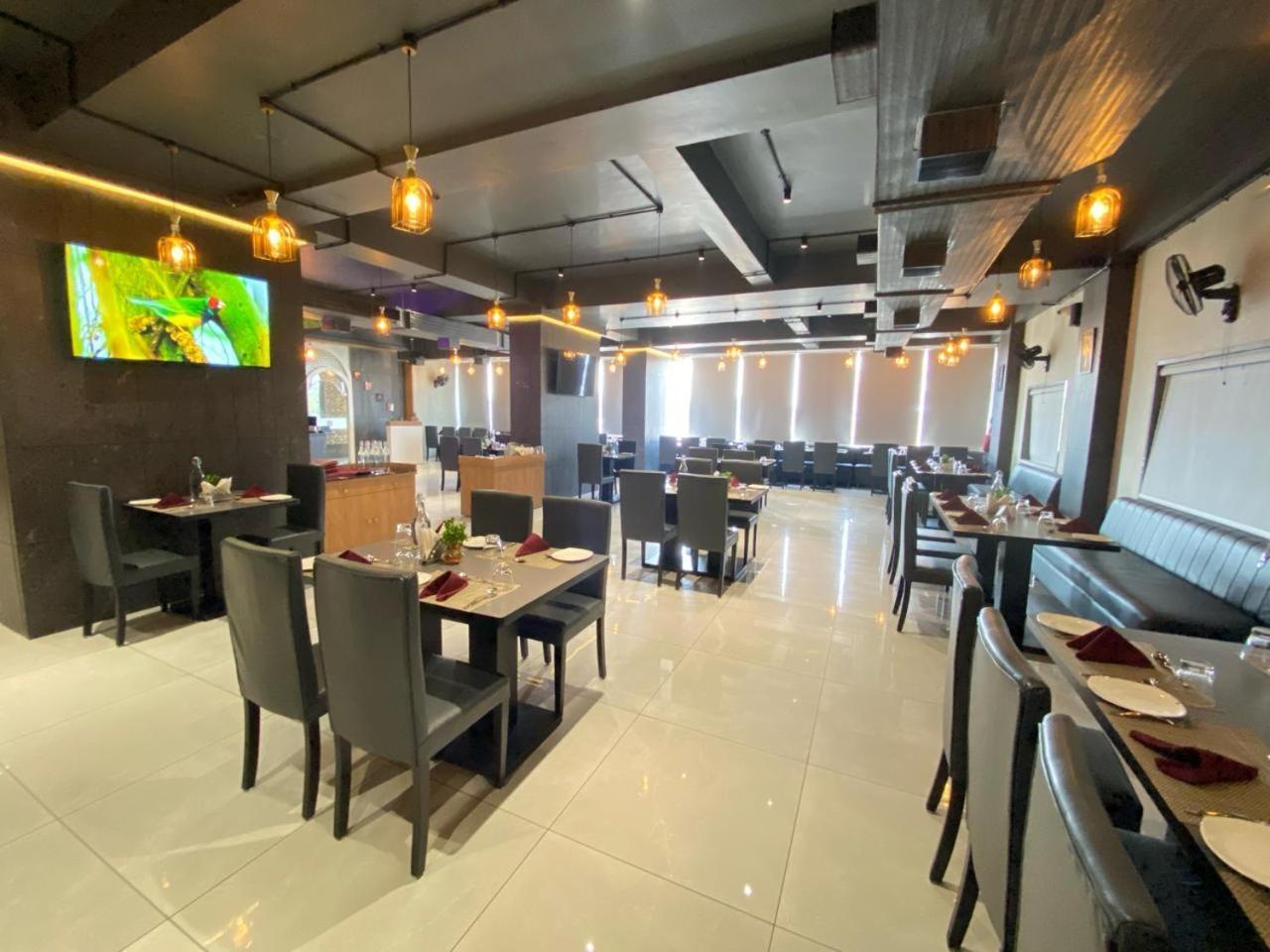 Lords Eco Inn Navsari 외부 사진